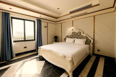 Deluxe-Doppelzimmer mit Stadtblick — Sam Royal Apartment